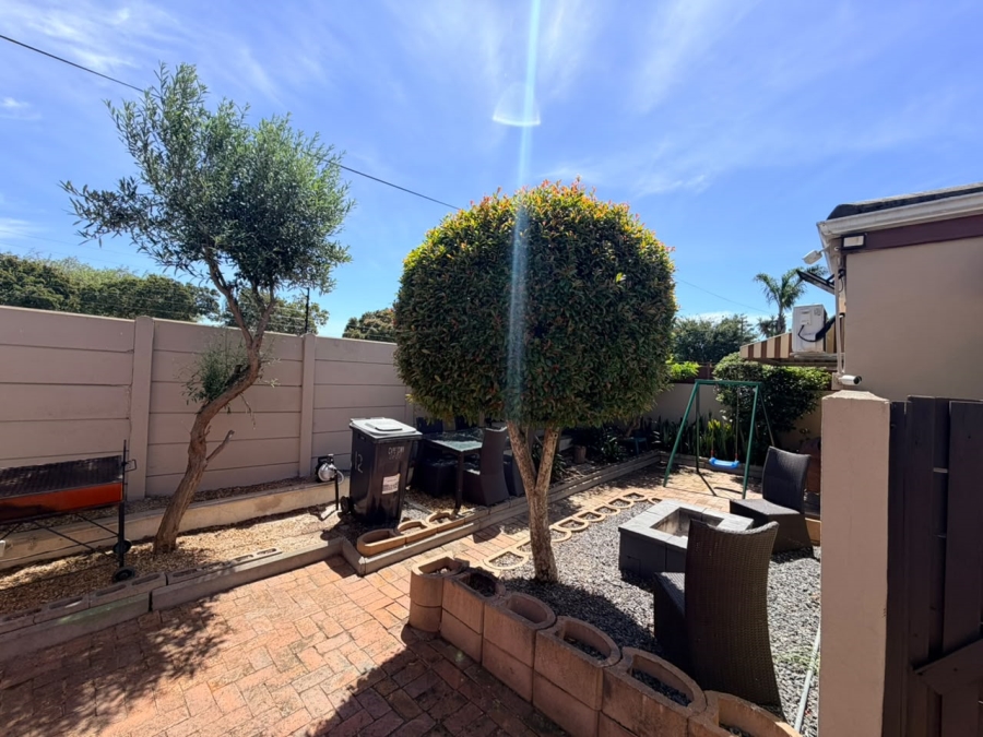 To Let 2 Bedroom Property for Rent in St Michaels Western Cape